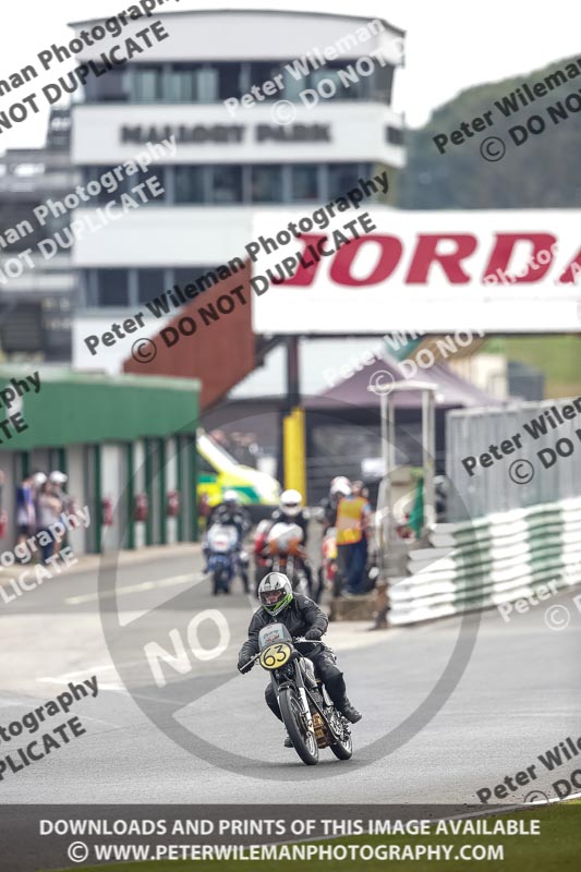 Vintage motorcycle club;eventdigitalimages;mallory park;mallory park trackday photographs;no limits trackdays;peter wileman photography;trackday digital images;trackday photos;vmcc festival 1000 bikes photographs